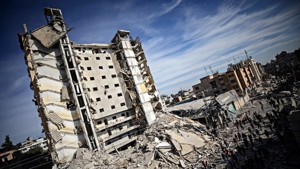 Izrael pogodio jednu od najvećih stambenih zgrada u Rafi
