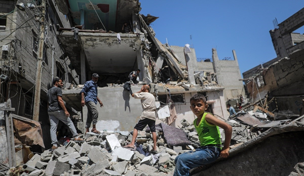 UN: Izrael je naredio najveću evakuaciju civila u Gazi od početka rata